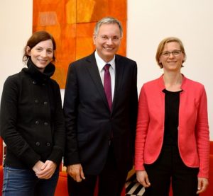 Sozialminister Stöger mit Julia Moser und Bernadette Bauer-Kremser